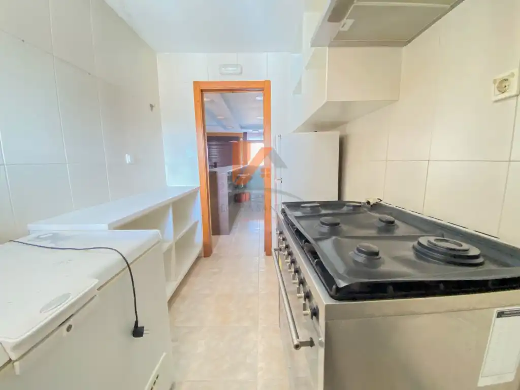 Kitchen of Commercial properties for sale in Santiago de Compostela 