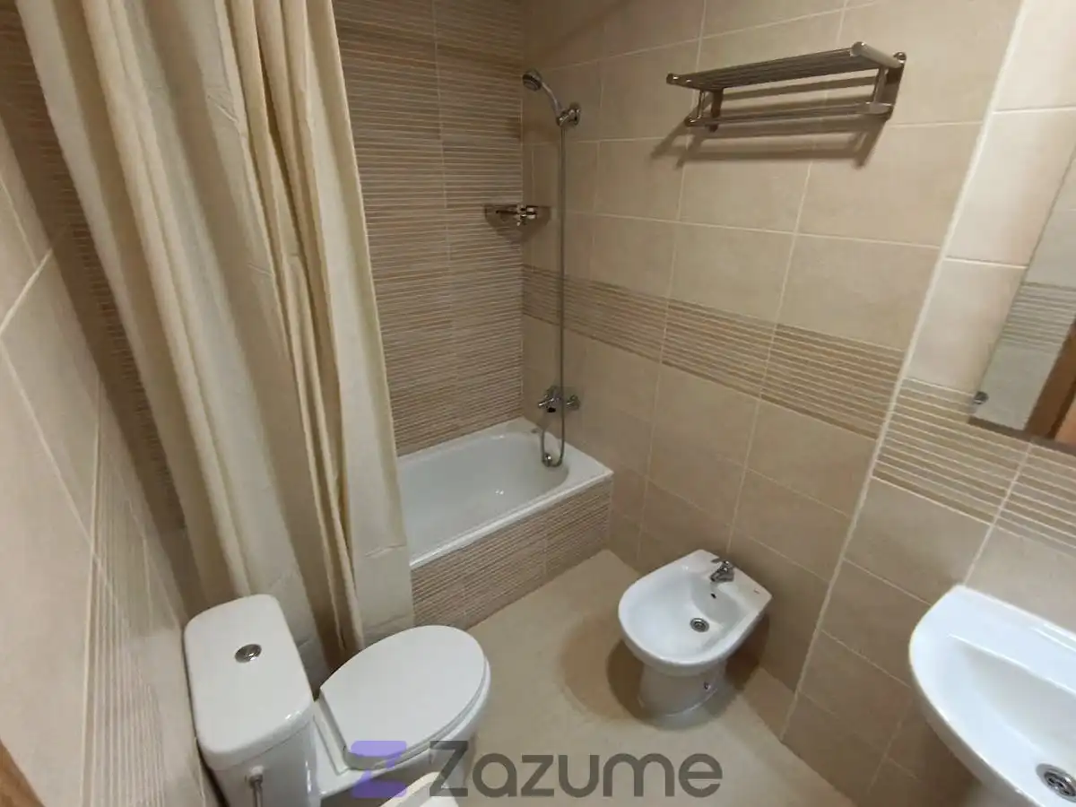 Bathroom of Flat for rent in Carmena  with Heating, Parquet flooring and Furnished