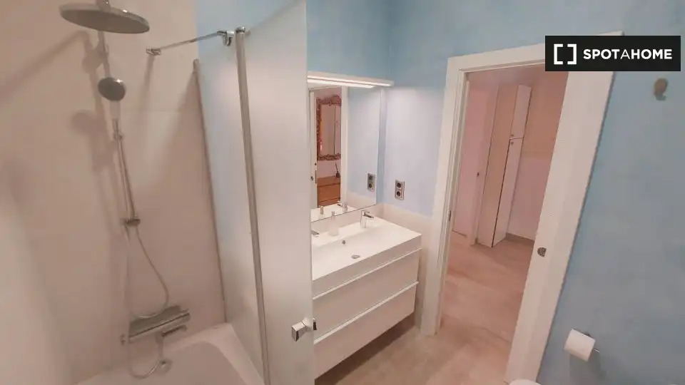 Flat with terrace to rent in Eixample, imagen 12