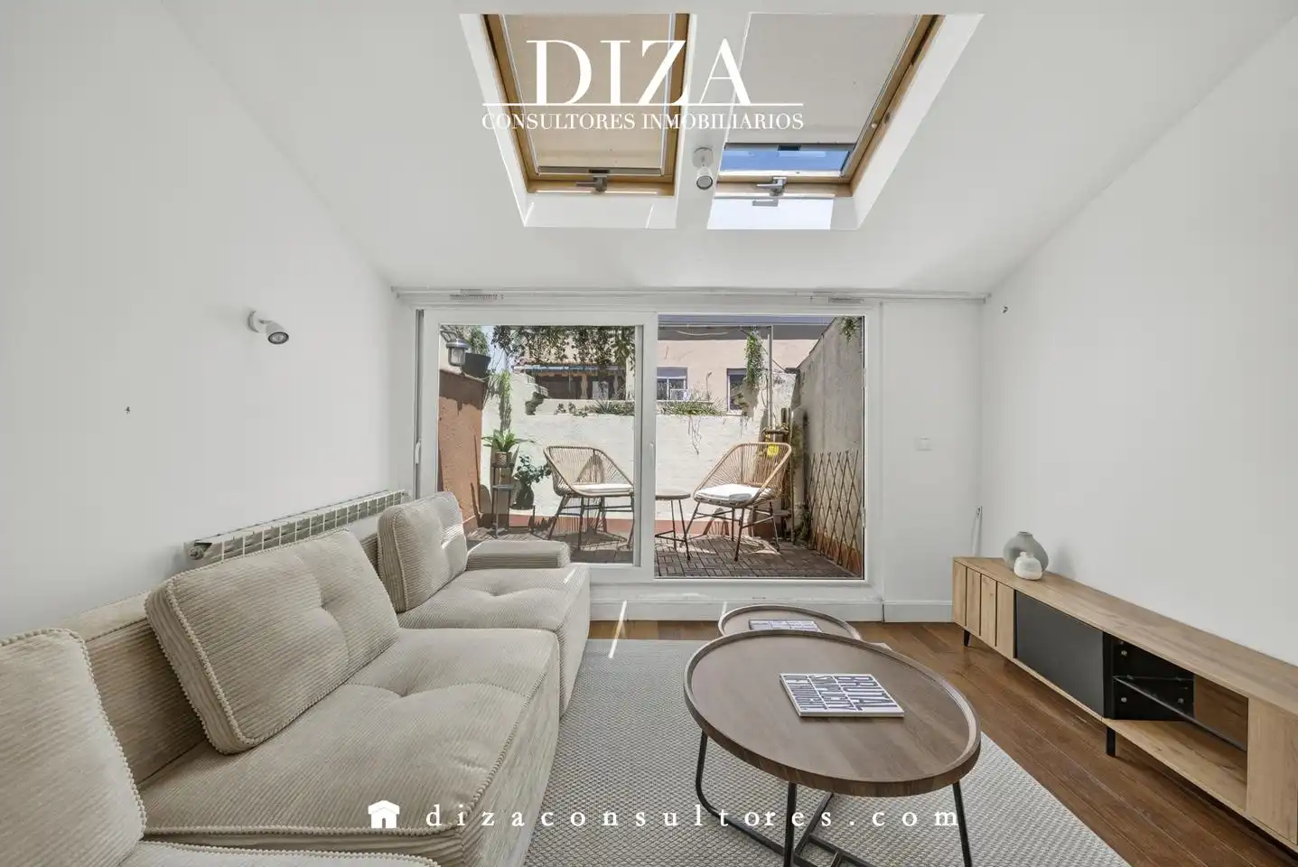 Vista exterior de Ático en venta en Madrid con Aire acondicionado, Calefacción y Terraza