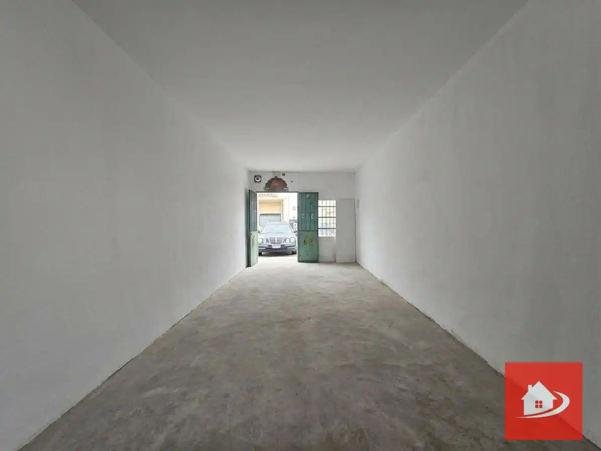 Local comercial en venta en Ayuntamiento - Barrio Alto, imagen 2