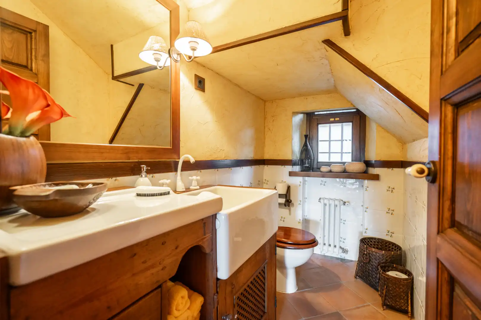 Bathroom of Houses for sale in Manzanares El Real  with Air Conditioner, Heating and Private garden