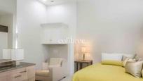 Bedroom of Flat for sale in  Barcelona Capital  with Air Conditioner, Heating and Oven