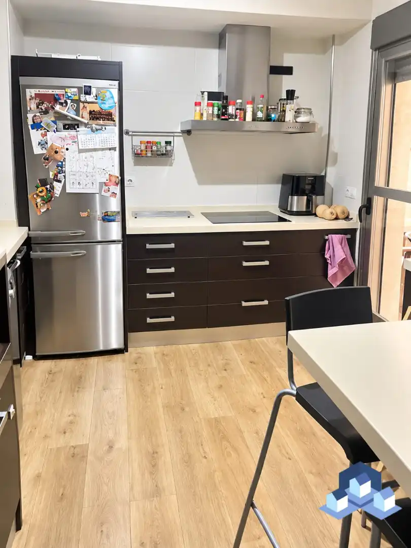 Appartement compact avec terrasse à vendre à Calle Pérez Casas 51, imagen 2