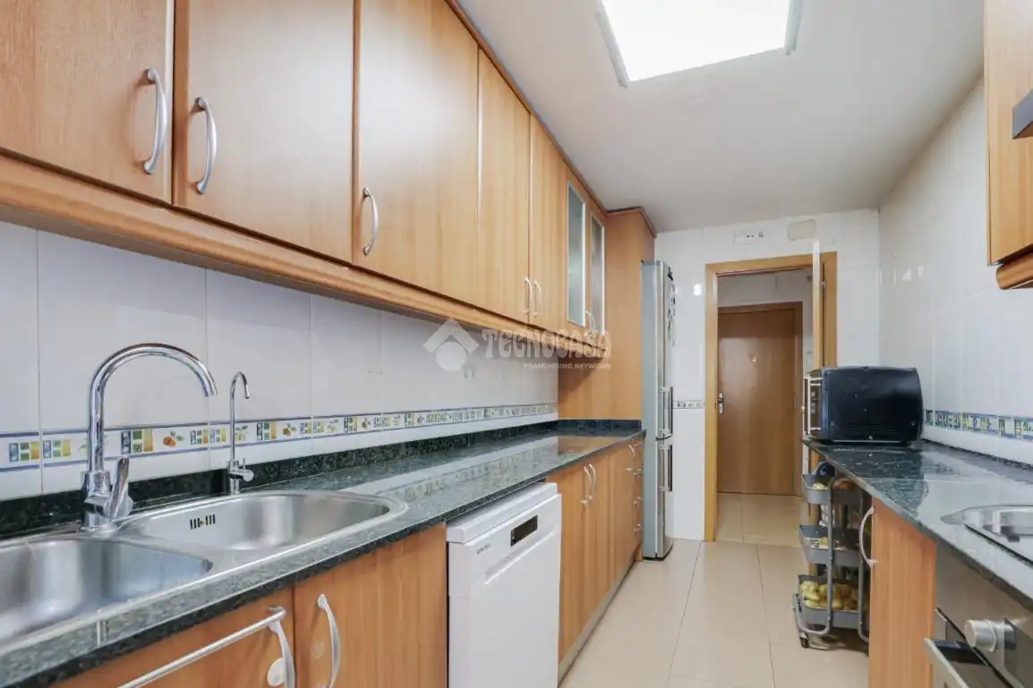 Cuina de Pis en venda en Terrassa amb Aire condicionat i Calefacció