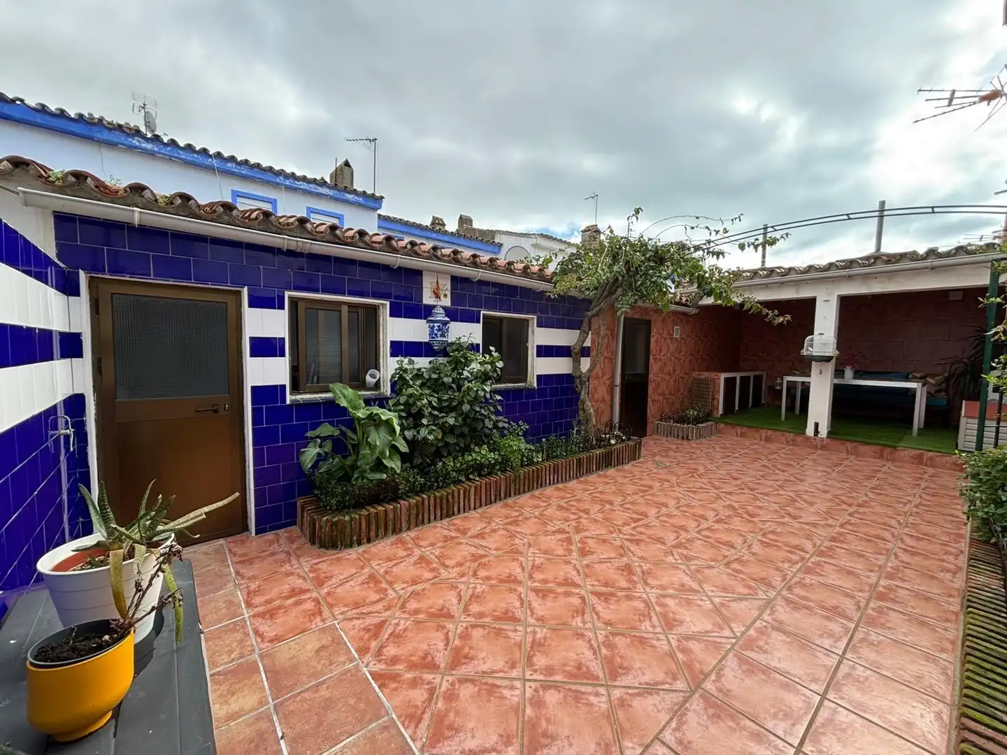 Exterior view of Detached homes for sale in Los Barrios  with Community pool