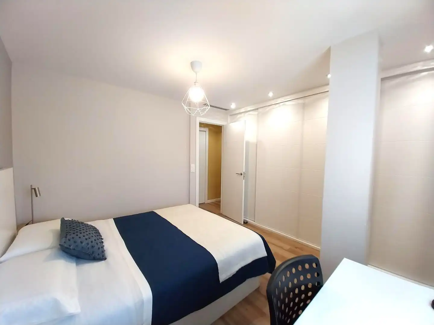 Bedroom of Flat for rent in Valladolid  with Air Conditioner, Heating and Terrace