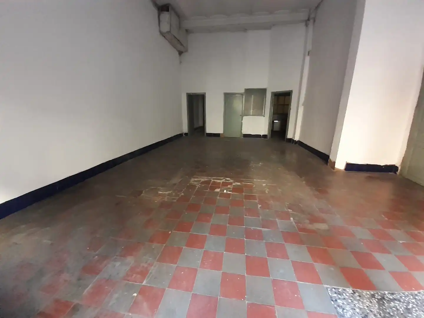 Local comercial de lloguer a Ronda del Millars, imagen 3