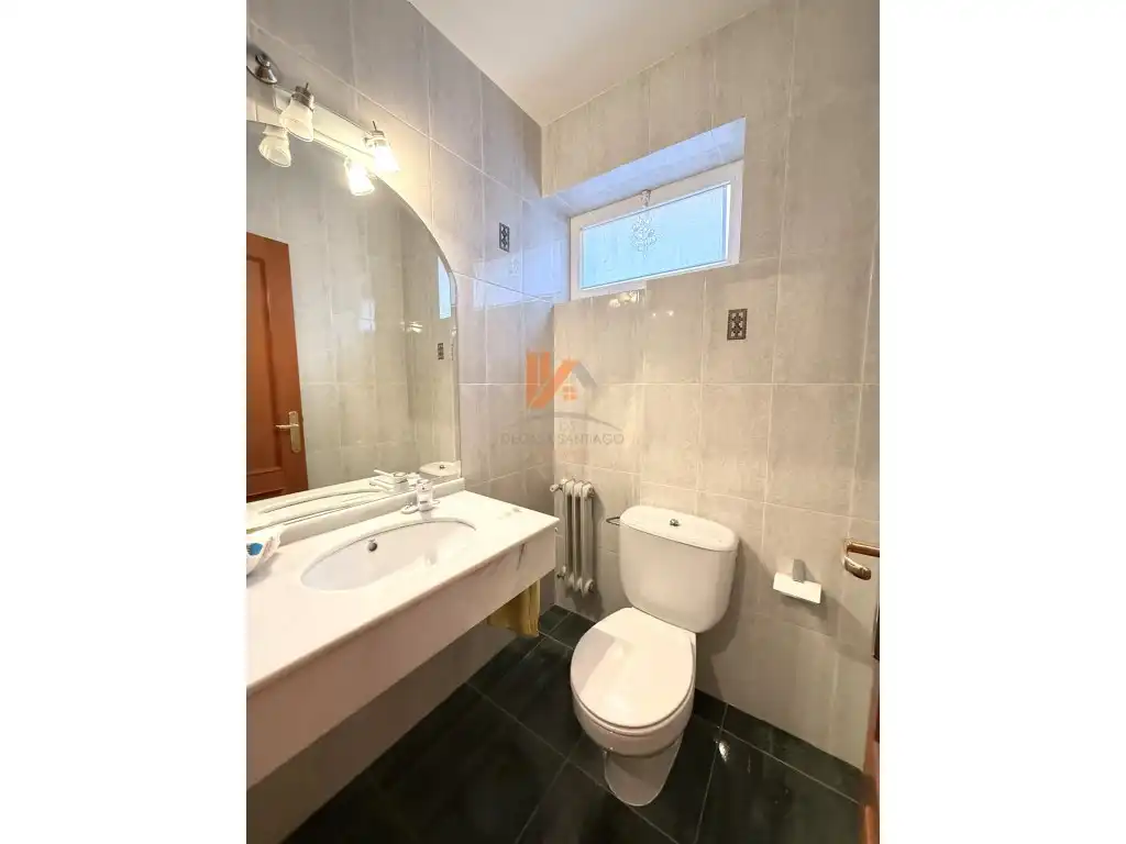 Baño de Casa adosada en venta en Brión con Jardín privado, Terraza y Piscina