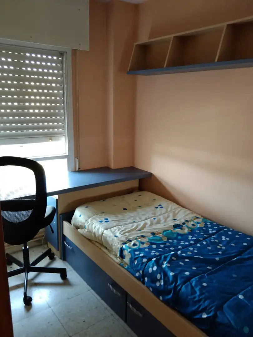 Bedroom of Flat for rent in As Lagoas