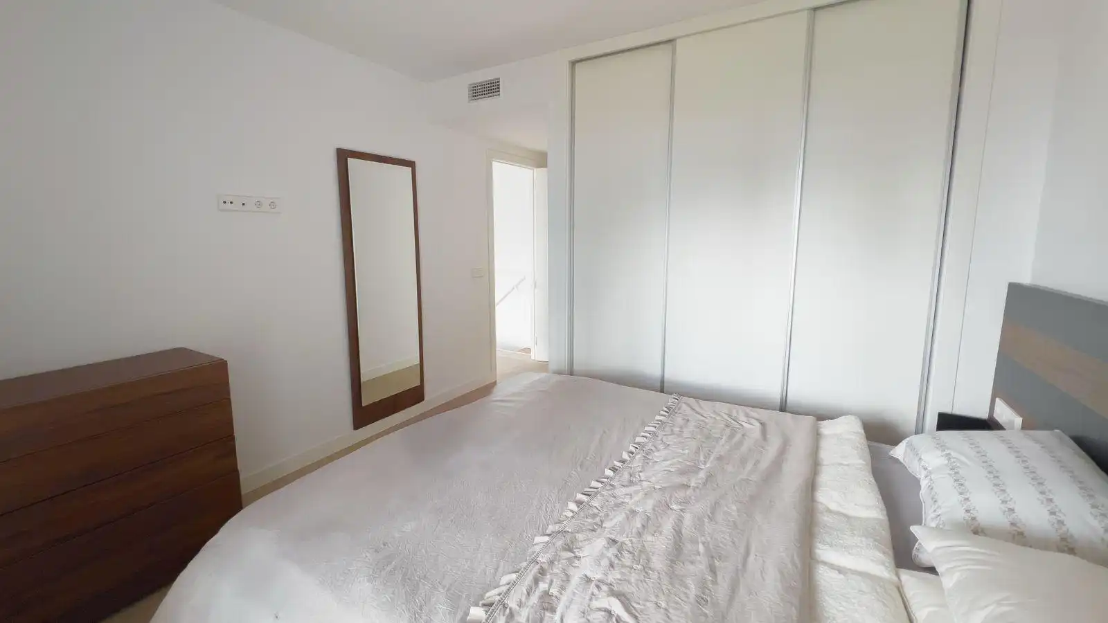 Habitación de Dúplex de alquiler en Calpe / Calp con Aire acondicionado, Terraza y Trastero