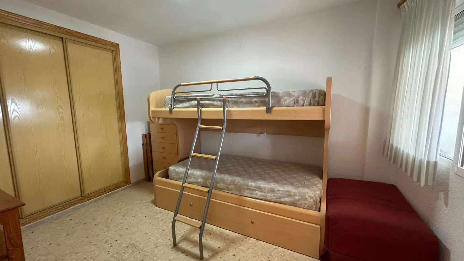 Habitación de Apartamento en venta en Cullera con Terraza, Amueblado y Balcón