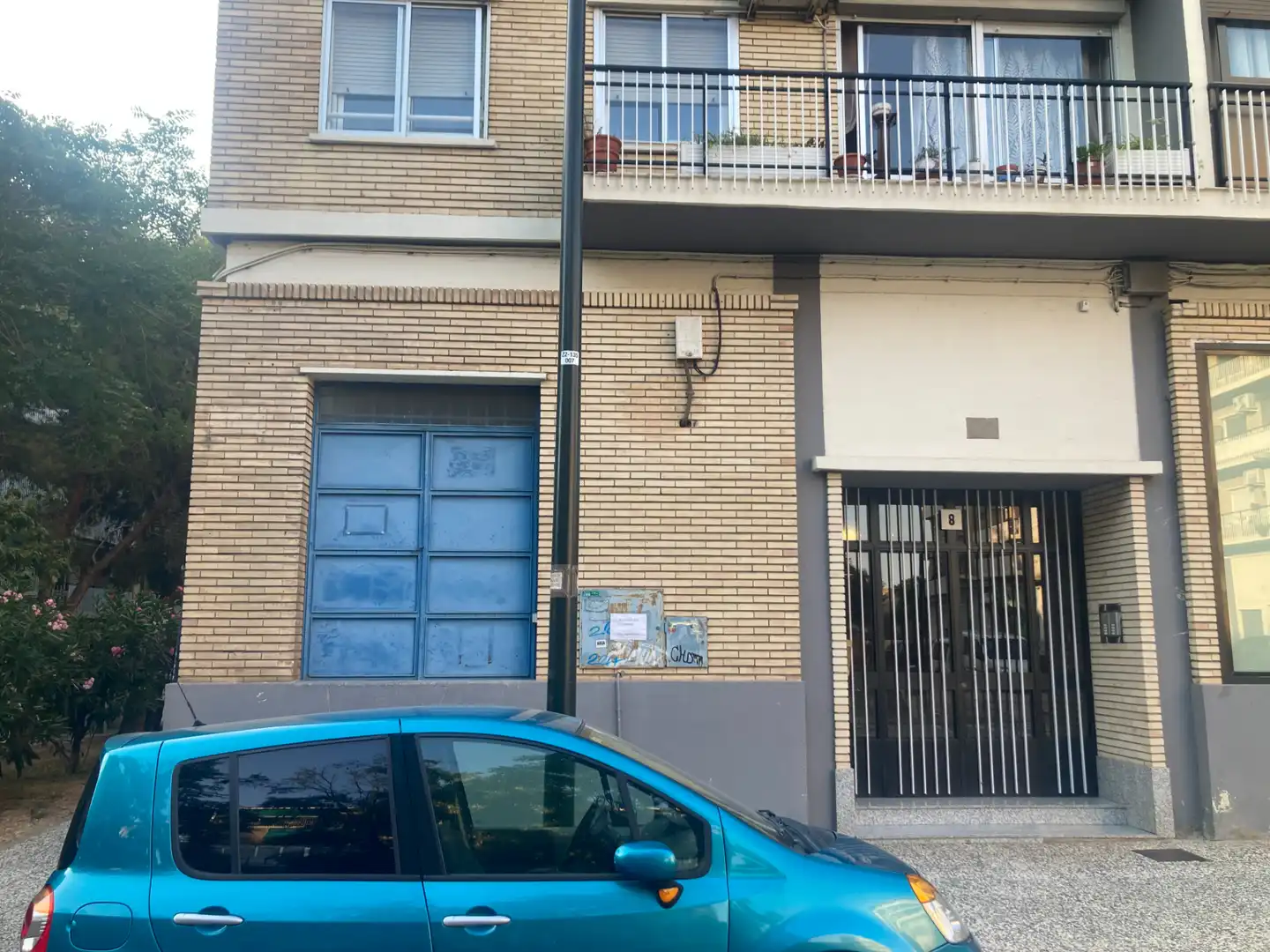 Exterior view of Office for rent in Zaragoza  with Air Conditioner