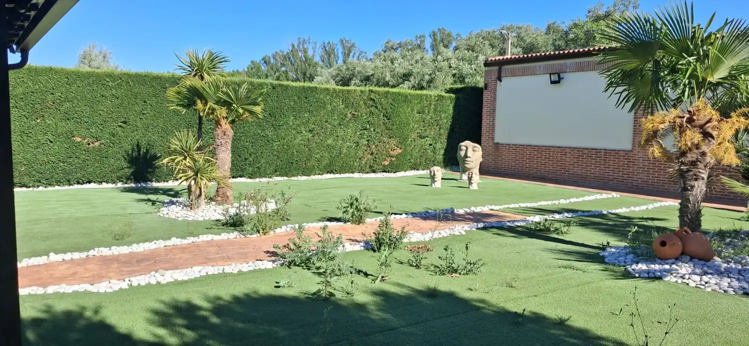 Jardí de Casa o xalet en venda en Villanueva de Duero amb Calefacció, Jardí privat i Traster