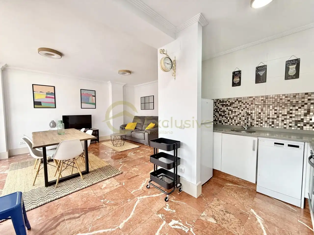Sala de estar de Casa o chalet en venta en Avilés con Calefacción, Parquet y Trastero