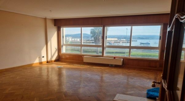 Sala de estar de Piso en venta en Sada (A Coruña) con Terraza