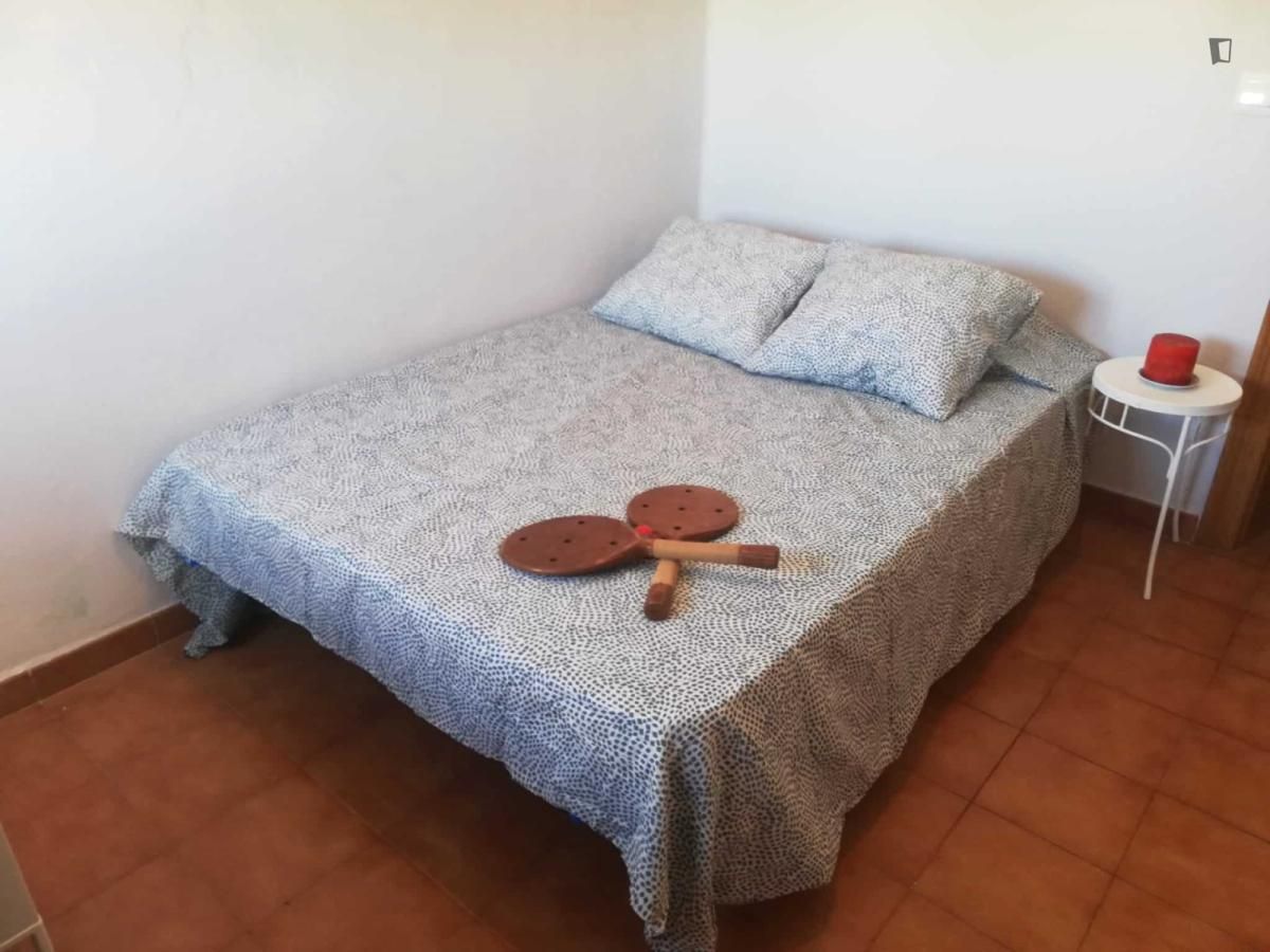 Dormitori de Apartament per a compartir en  Valencia Capital amb Moblat, Forn i Internet