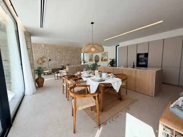 Menjador de Casa o xalet en venda en Dénia amb Aire condicionat, Calefacció i Jardí privat
