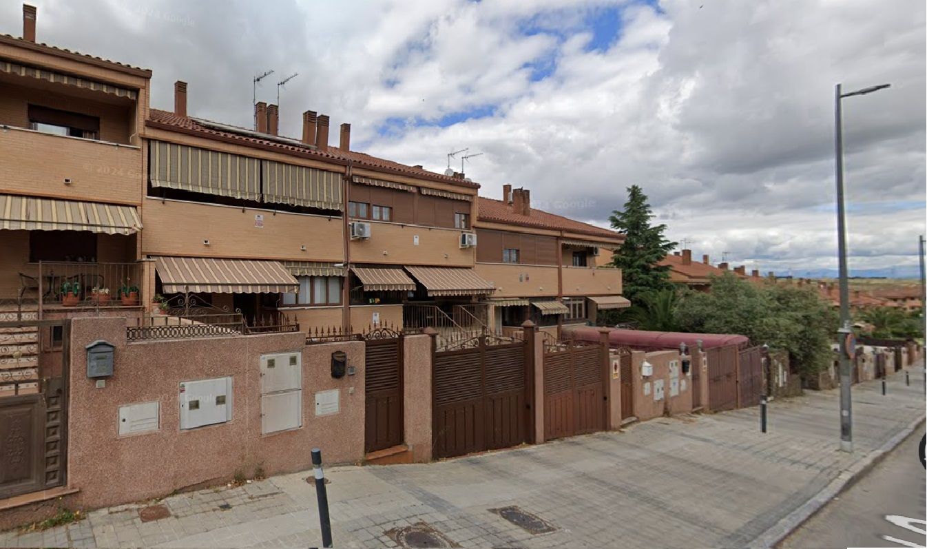 Vista exterior de Casa adosada en venda en Móstoles