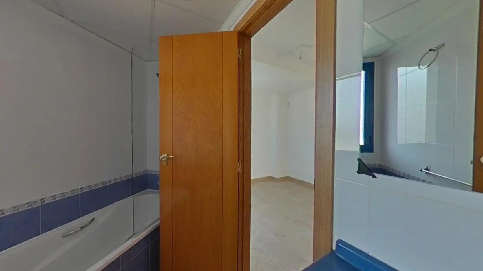Baño de Piso en venta en Calpe / Calp