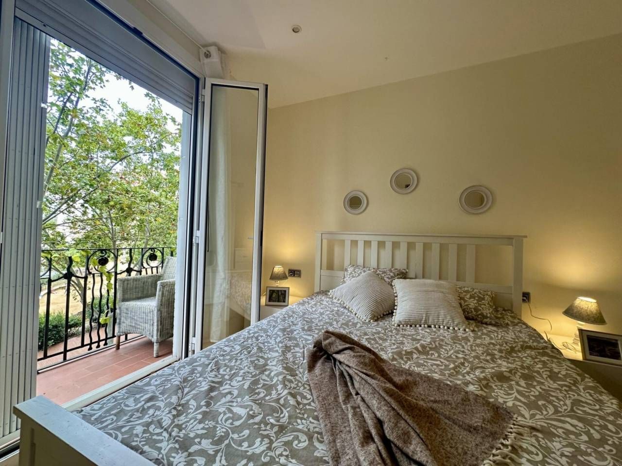 Bedroom of Flat for sale in  Barcelona Capital  with Balcony