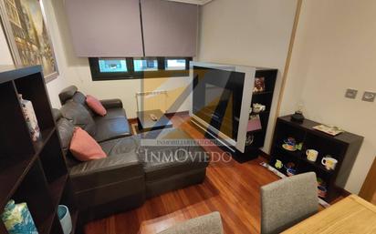 Sala d'estar de Apartament en venda en Oviedo 