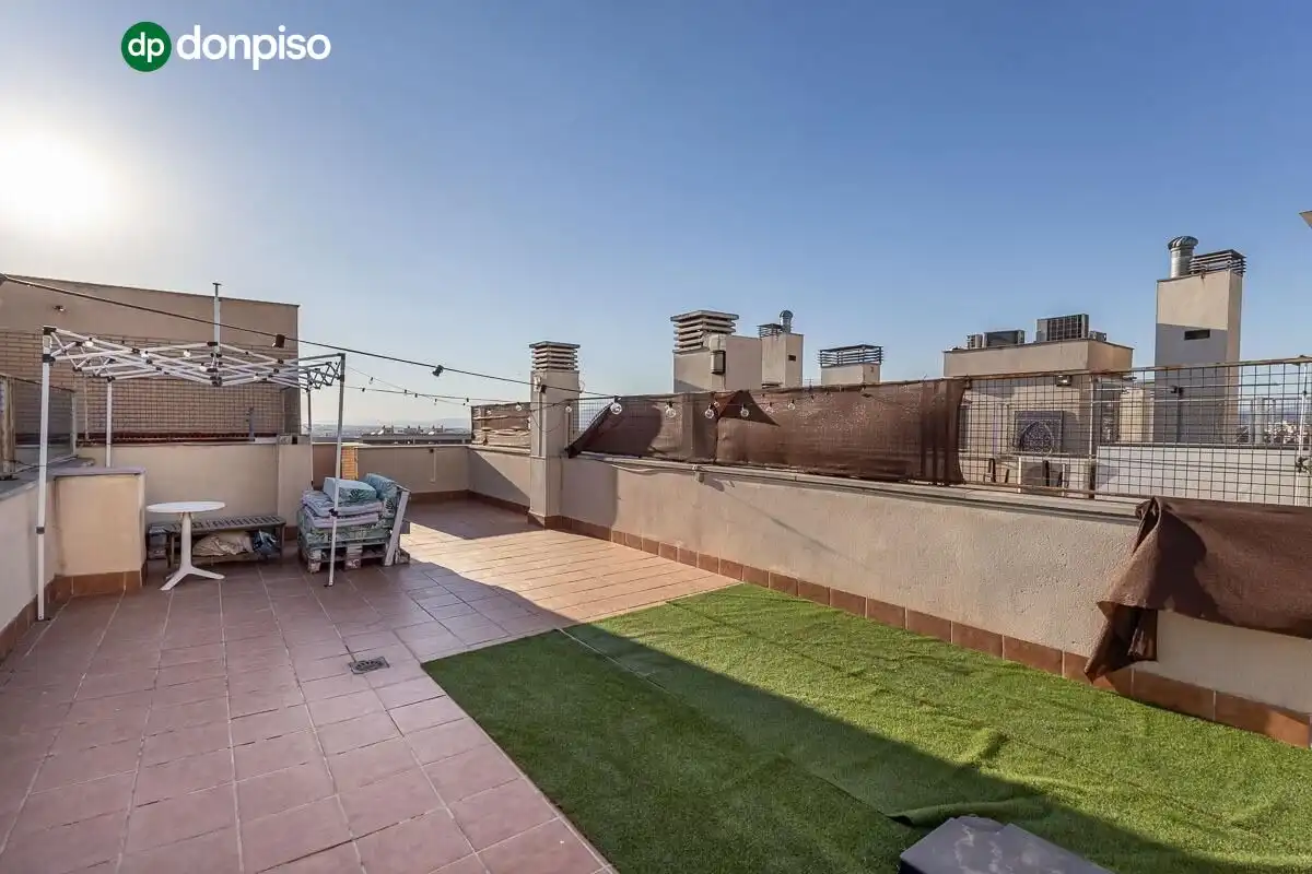 Penthouse with pool for sale in Avenida DE LA ILUSTRACION 77, imagen 4