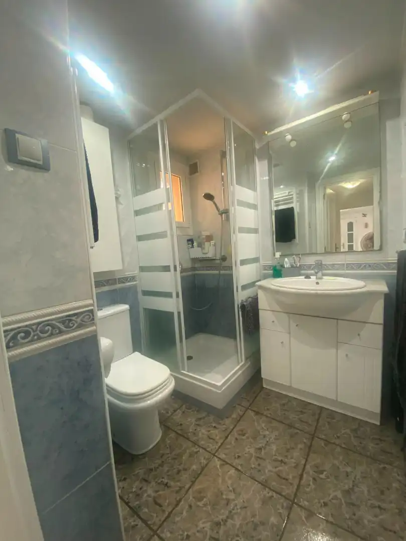Bathroom of Flat for sale in Sabadell  with Air Conditioner, Heating and Furnished