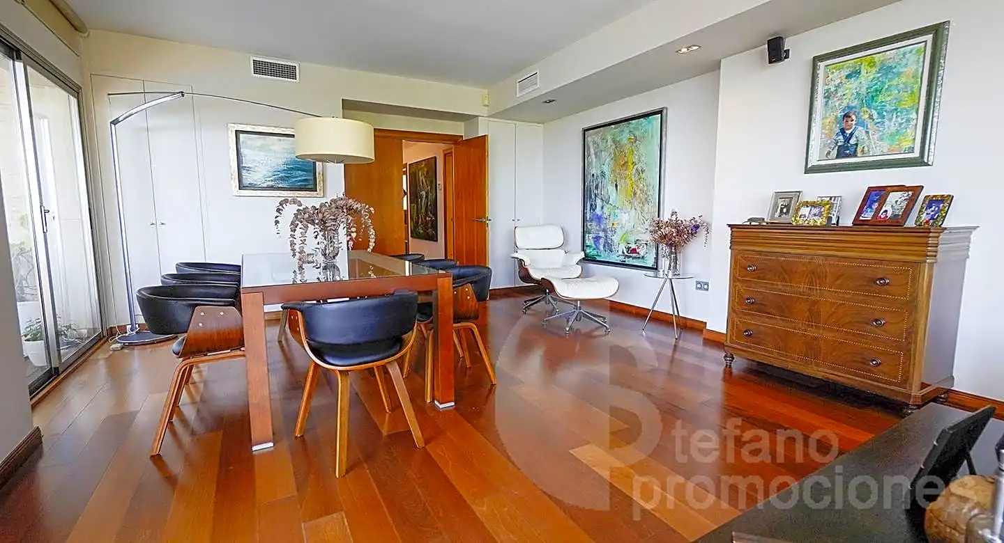 Sala de estar de Casa o chalet en venta en Málaga con Aire acondicionado, Calefacción y Jardín privado