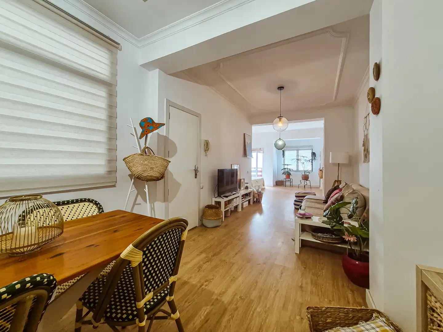 Sala d'estar de Pis en venda en Las Palmas de Gran Canaria amb Moblat i Balcó