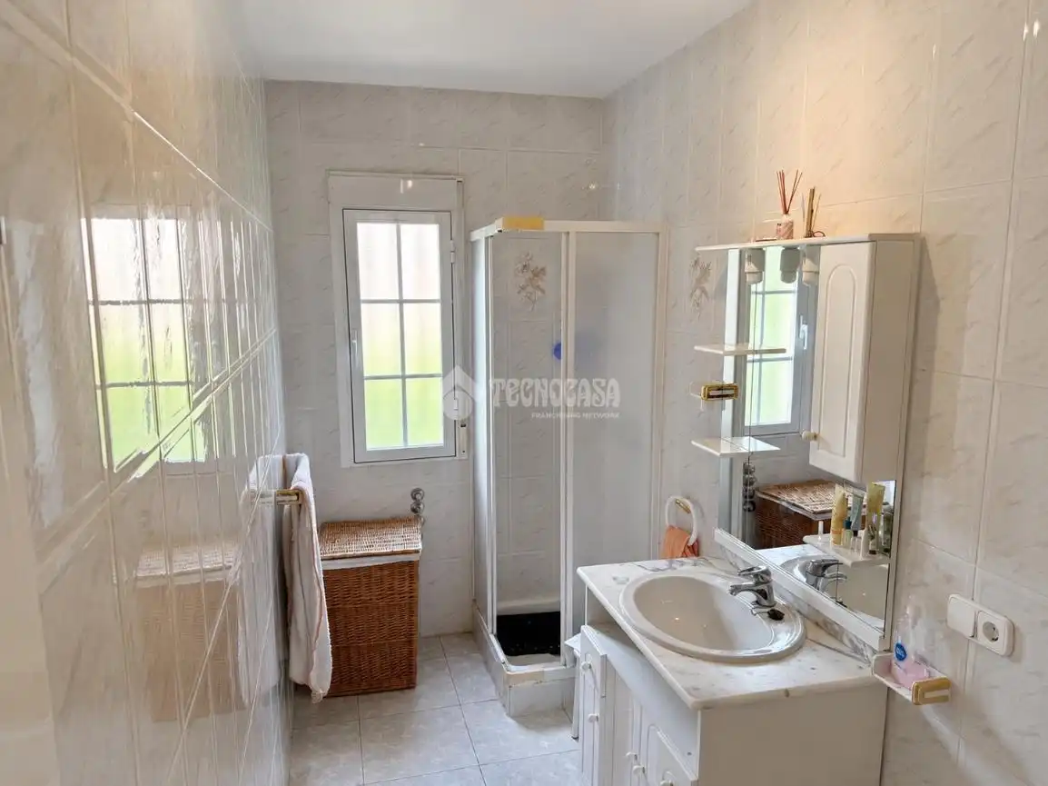 Baño de Casa o chalet en venta en Ciruelos con Calefacción, Piscina y Balcón