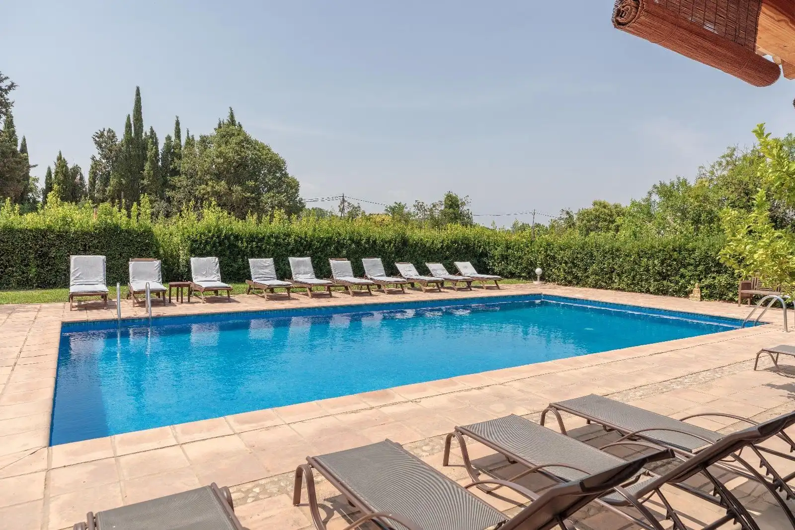 Schwimmbecken von Gebäude zur Miete in Bordils, Girona