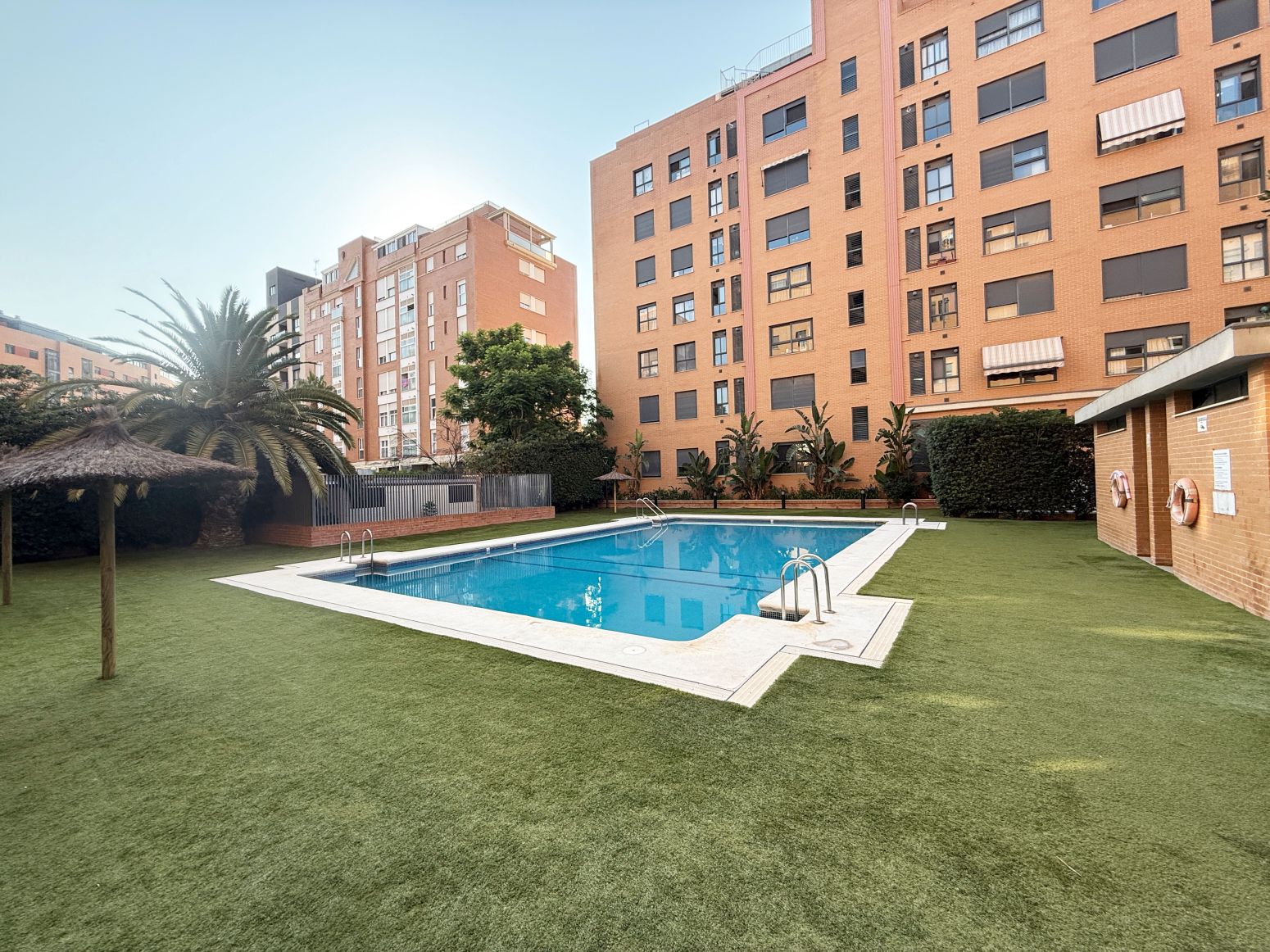 Piscina de Àtic en venda en  Valencia Capital amb Aire condicionat, Parquet i Terrassa