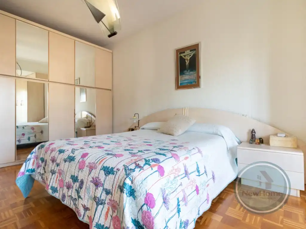 Bedroom of Flat for rent in Elche / Elx  with Air Conditioner and Balcony