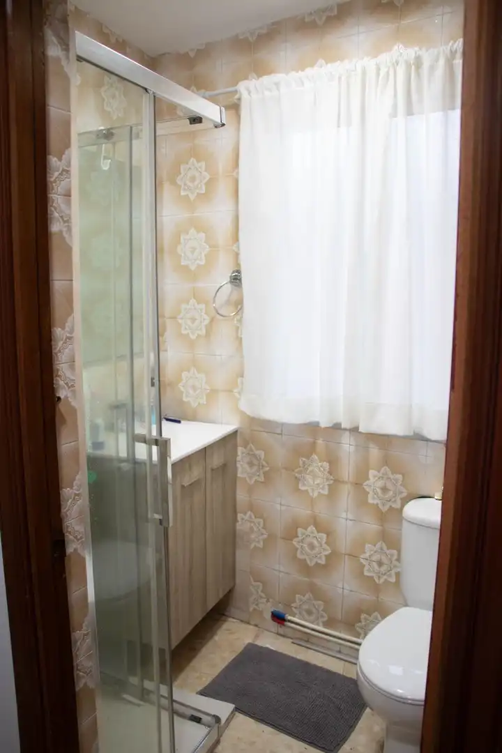 Badezimmer von Gebäude zum Verkauf in Marín
