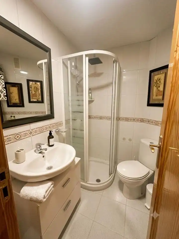 Bathroom of Flat for sale in Benidorm  with Air Conditioner and Terrace