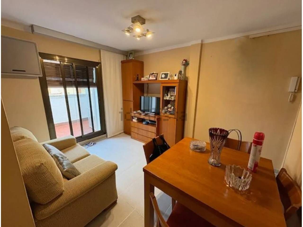 Living room of Flat for sale in L'Hospitalet de Llobregat  with Air Conditioner, Terrace and Balcony
