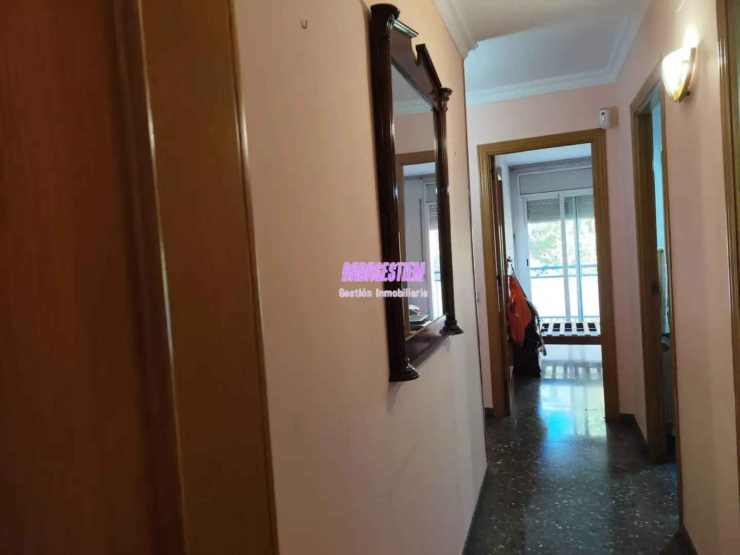 Wohnung zum Verkauf in Santa Coloma de Gramenet mit Heizung, Terrasse und Balkon