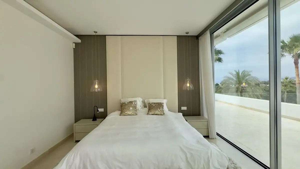 Chalet con piscina en venta en golf rio real, imagen 9