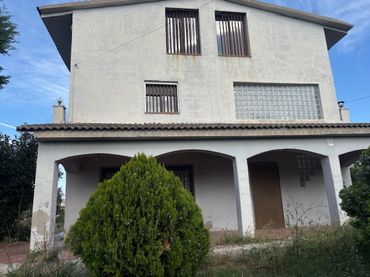 Casa con jardín en venta en Carrer del Romaní