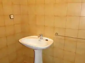 Bathroom of Flat for rent in Gijón   with Heating, Parquet flooring and Storage room
