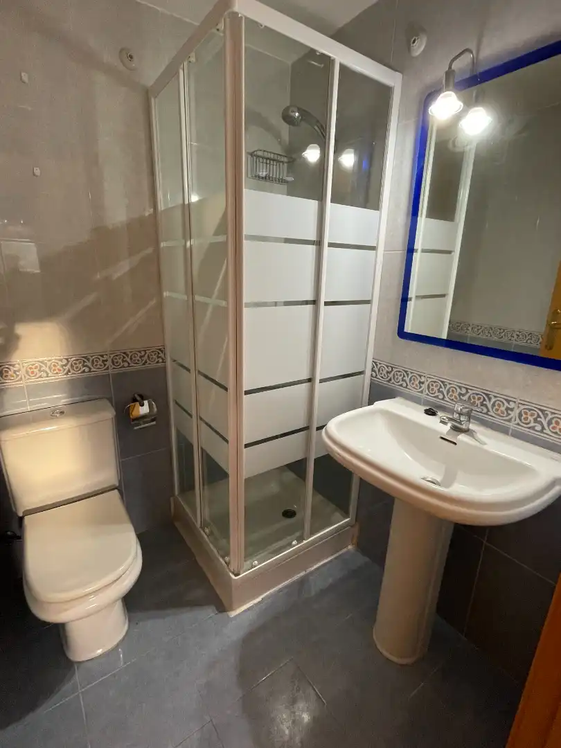 Bathroom of Flat for sale in Cambrils  with Air Conditioner, Heating and Terrace