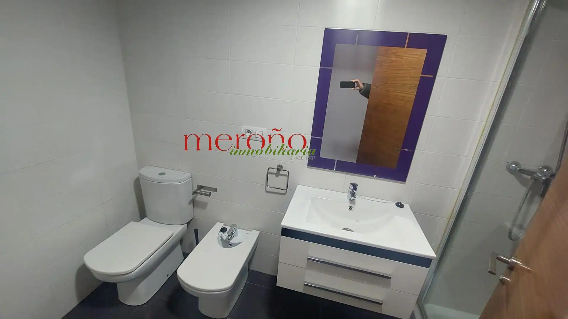 Baño de Piso de alquiler en Elche / Elx con Terraza y Piscina comunitaria