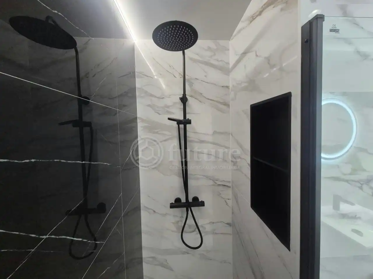 Bany de Apartament en venda en Salamanca amb Aire condicionat, Calefacció i Moblat