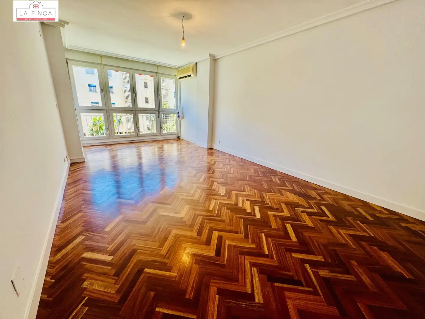 Sala d'estar de Pis en venda en Málaga amb Aire condicionat, Parquet i Piscina comunitària