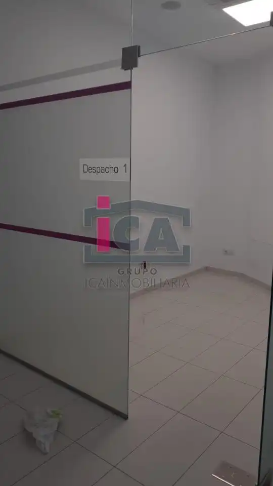 Local comercial en venda a PLAZA DE AMÉRICA (CRUZ DE LOS CAIDOS) CÁNOVAS, imagen 8