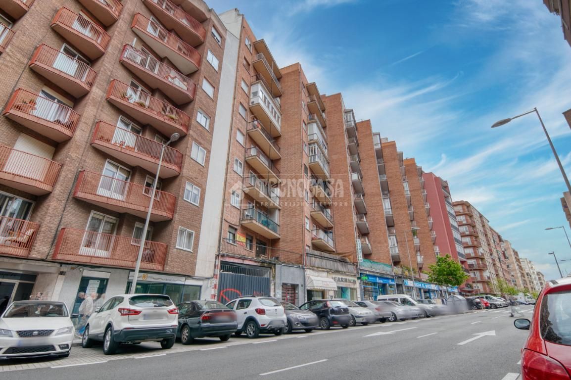 Vista exterior de Pis en venda en Salamanca Capital amb Calefacció i Terrassa
