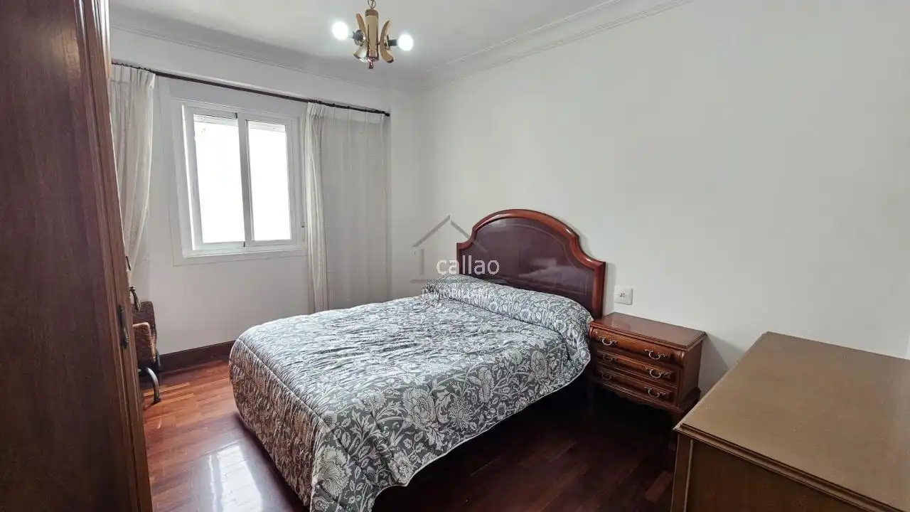 Bedroom of Flat for rent in Ferrol  with Heating and Furnished