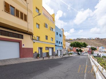 Residential for sale in Calle NUEVA 9