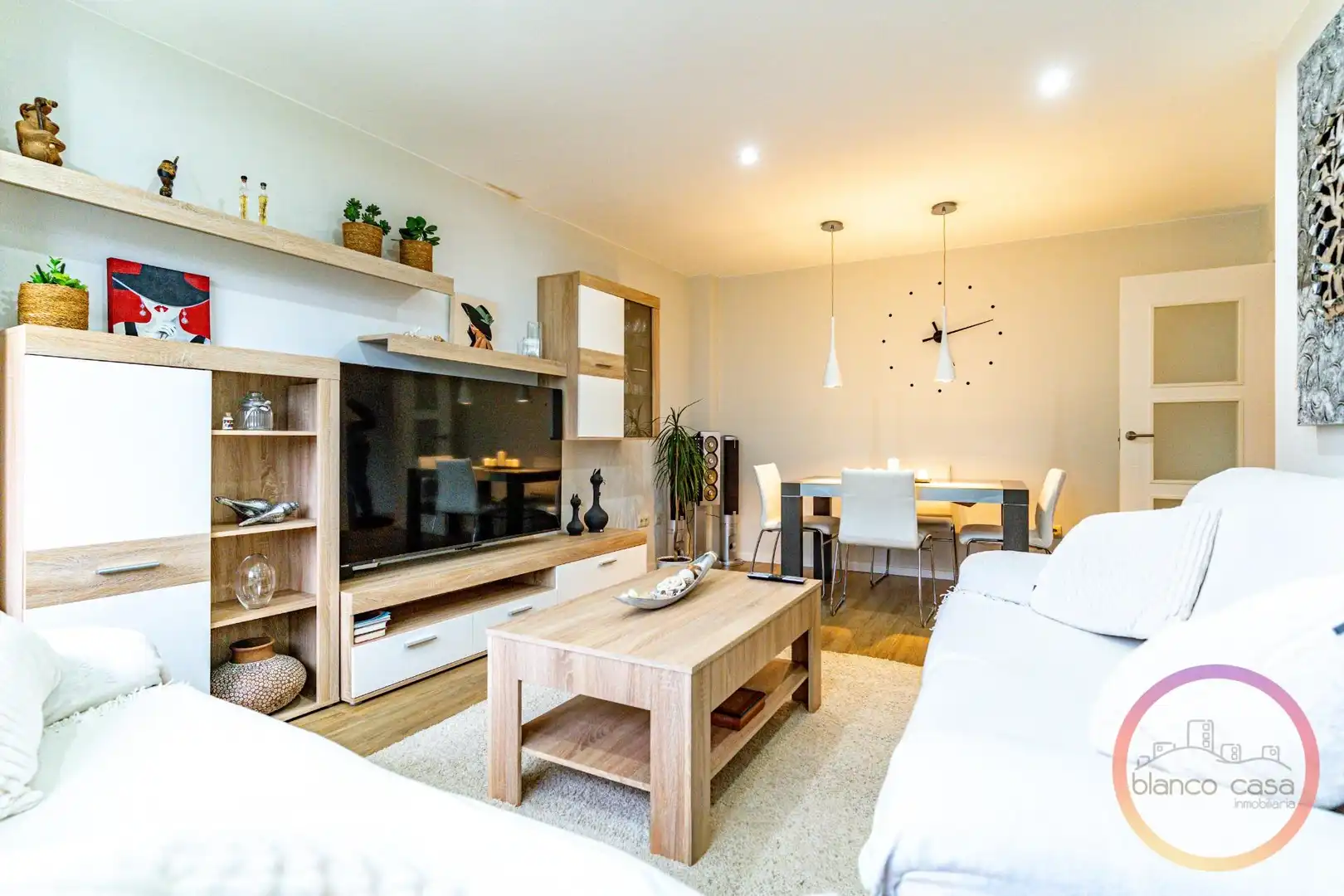 Sala de estar de Casa o chalet en venta en Carballo con Calefacción, Jardín privado y Trastero